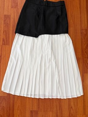 Commense Black and White Faux Leather Two-Tone Pleated Midi Skirt